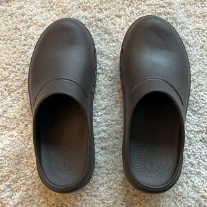 Oofos Ooclog Clog. Size Women’s 10/Men’s 8. EU 41. Brown.